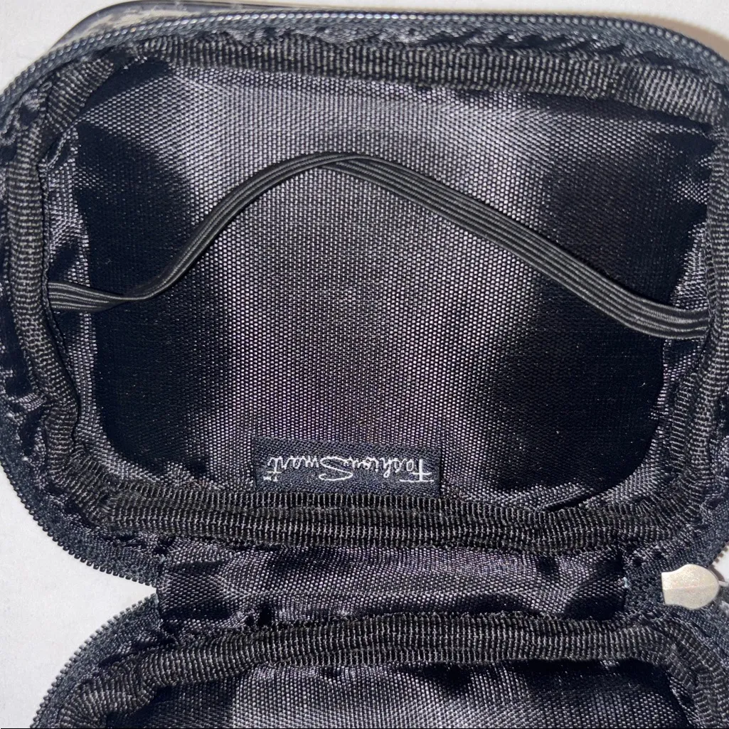 FASHION SMART BRAND SILVER AND BLACK CROWN DESIGN COIN PURSE FULL ZIP CLOSURE - Image 7