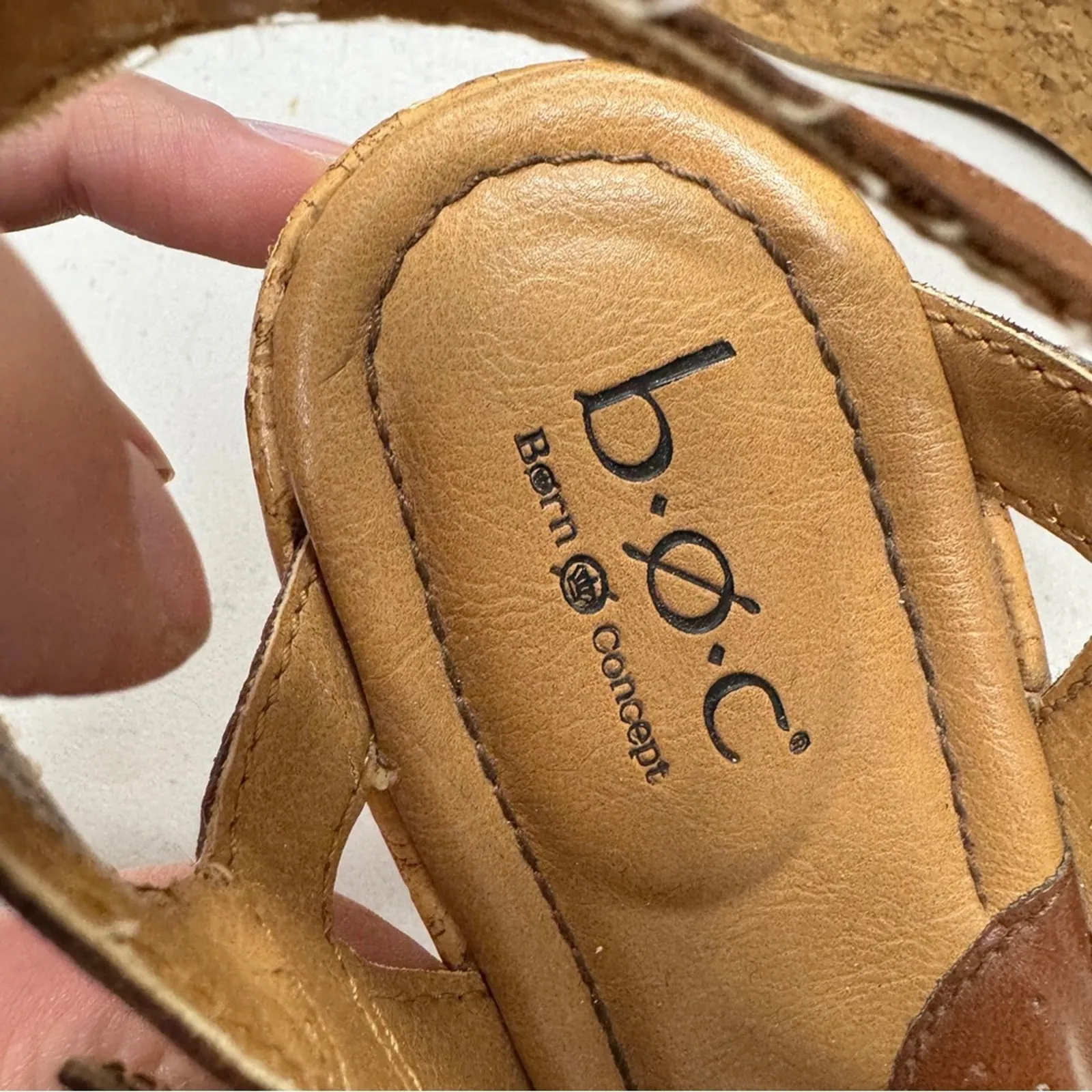 B.O.C. Brown Leather Strappy Cork Wedge Sandals Womens 6 Beachy Strappy Heels Tan - Image 7