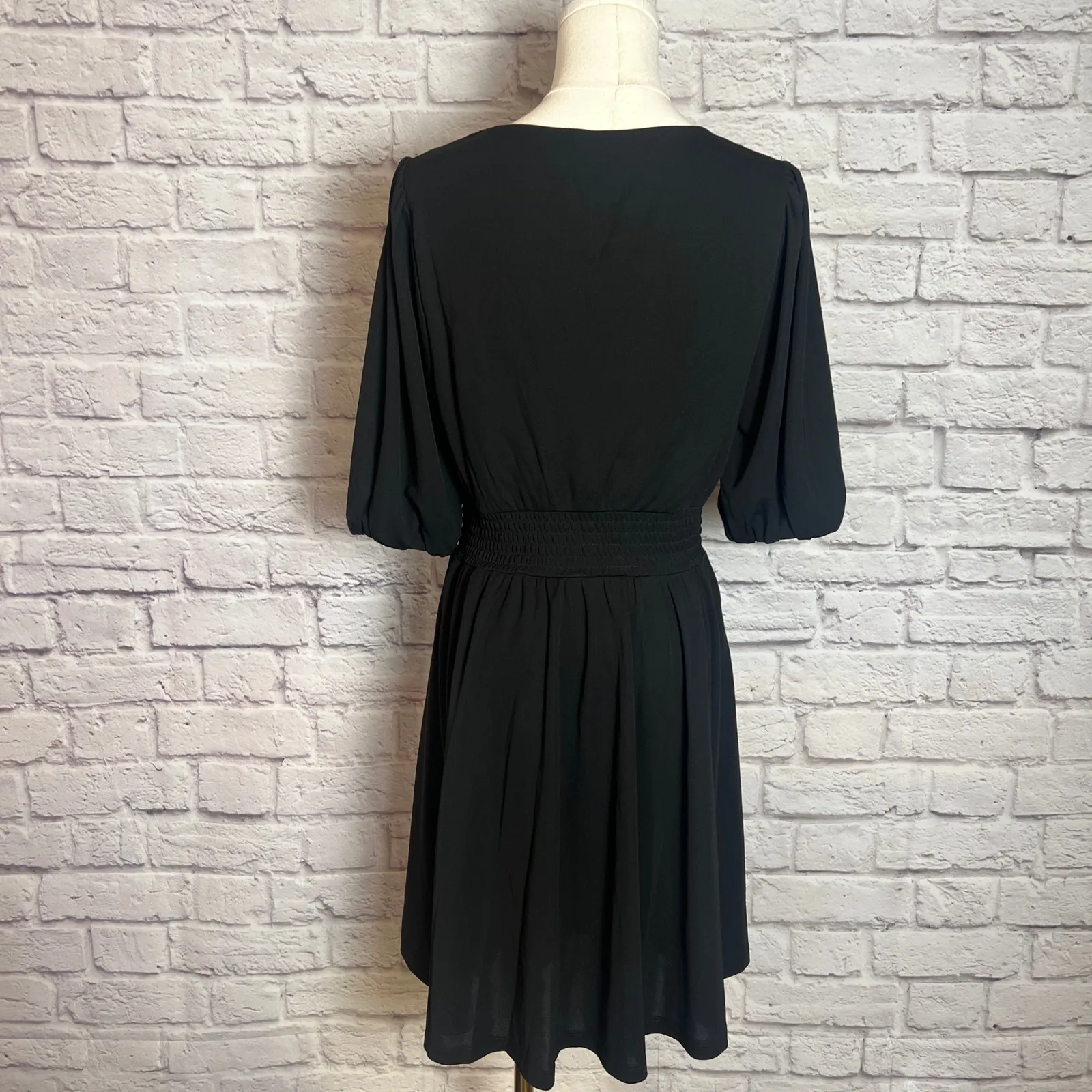 Nine Britton Women's Medium Black V-Neck Dress Chic Minimal NWT - Image 3