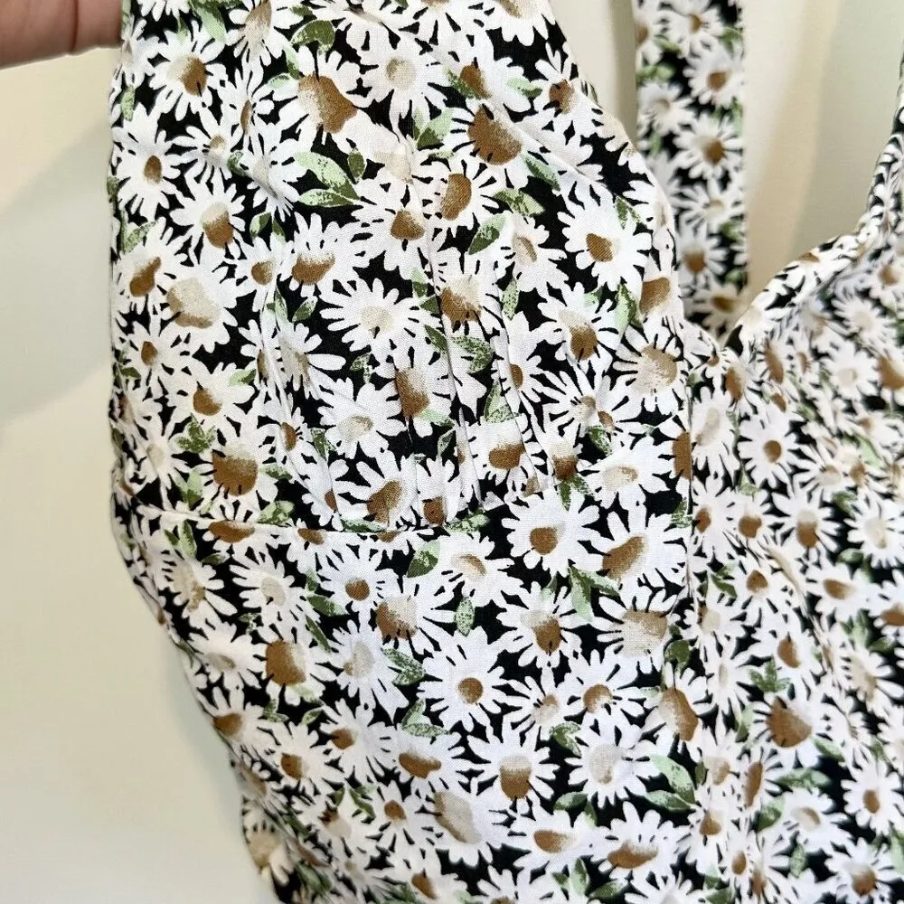 NWT Abound by Nordstrom Black Daisy Halter Crop Top - Size 1X - Image 4