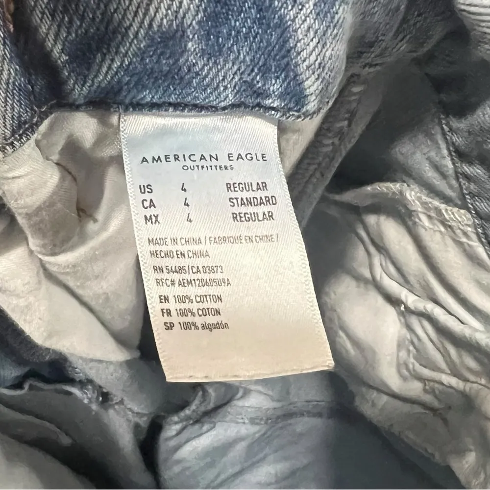 American Eagle Highest Waist Mom Jean in blue Heaven Size 4 - Image 14