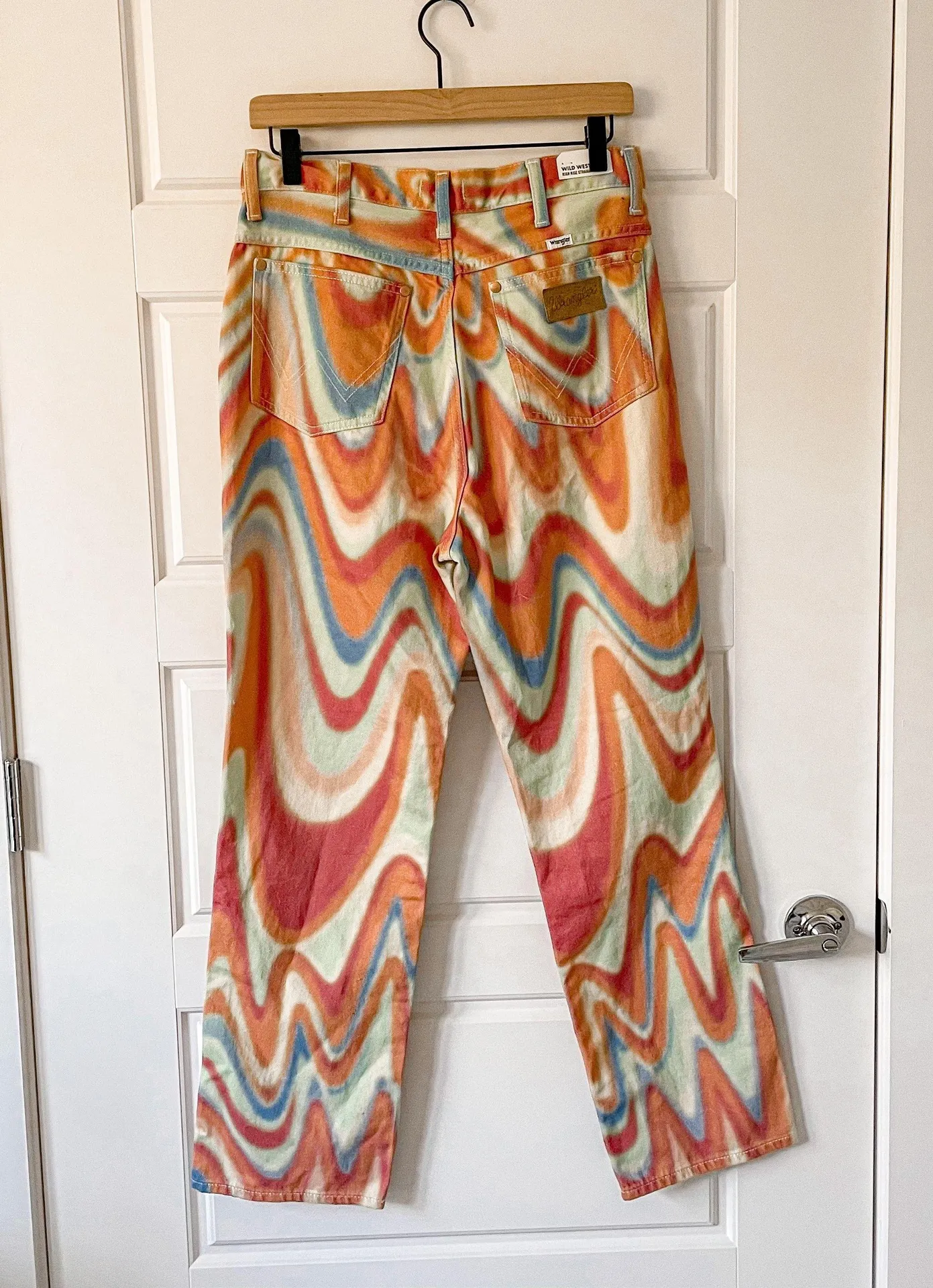 Wrangler NWT  WILD WEST 603 WAVE JEAN RAINBOW ENERGY - Image 6