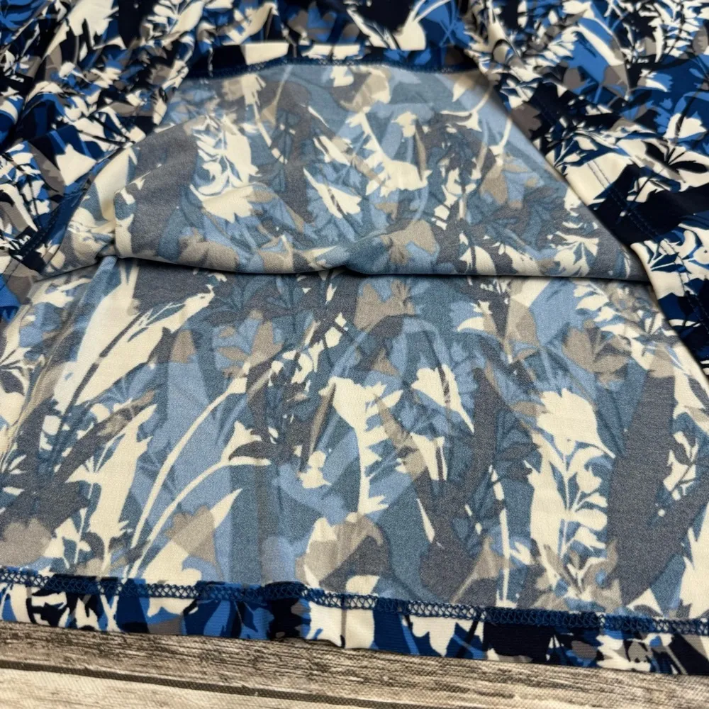 DB Dress Barn Womens Pleated Bodice Dress Blue White S SM Small Abstract Stretch - Image 7