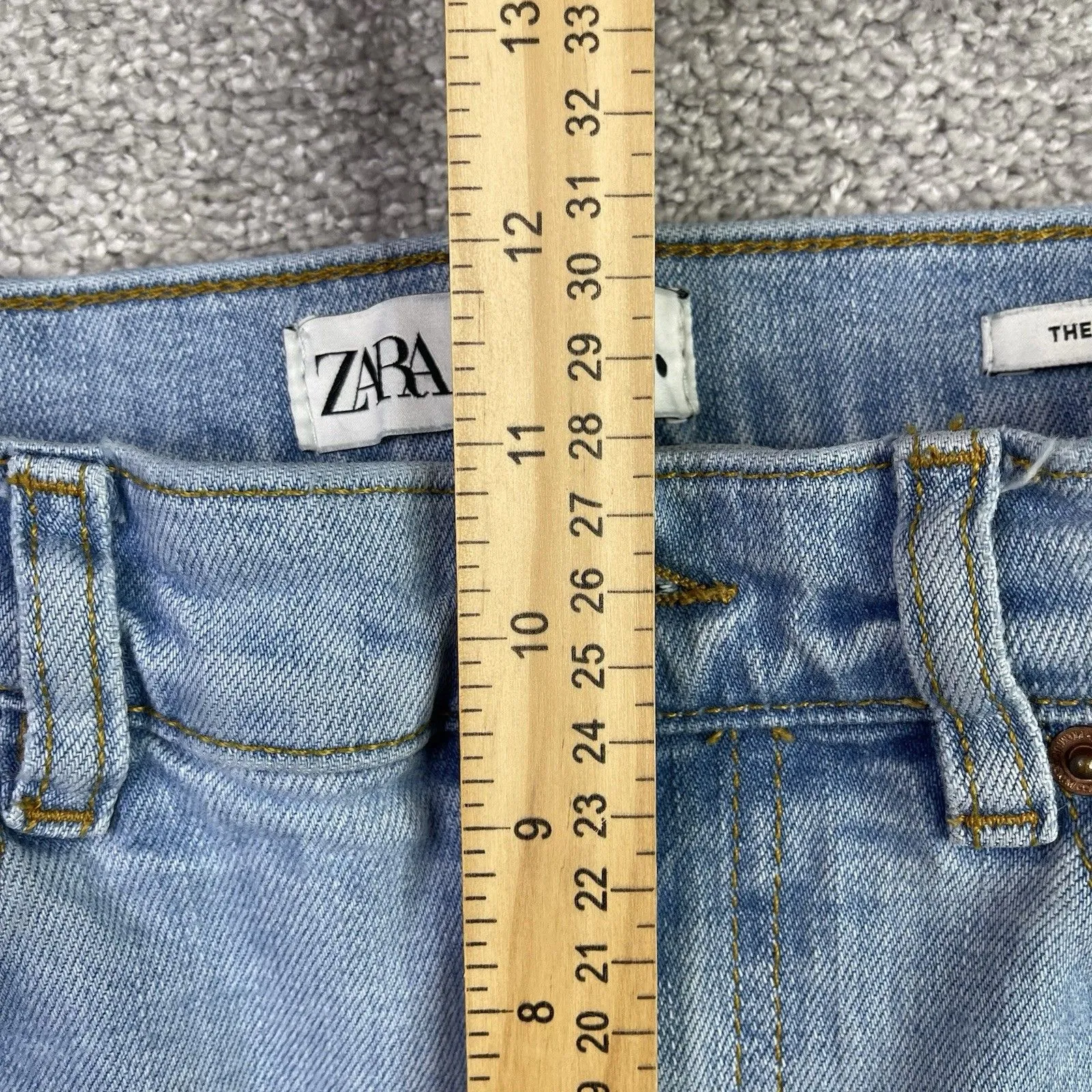 ZARA The DREED Flare Jeans Women’s 6 Blue Raw Hem Cropped Light Wash Stretch - Image 9