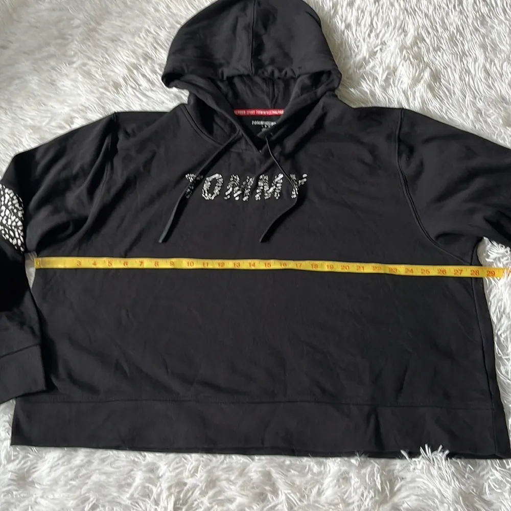 Tommy Hilfiger Sport Women’s pullover hoodie boxy/cropped size 3X - Image 4