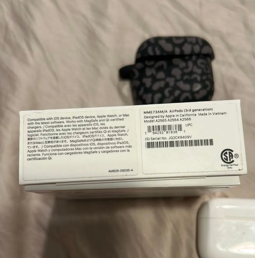 Apple Airpods (3rd generation) - Image 2