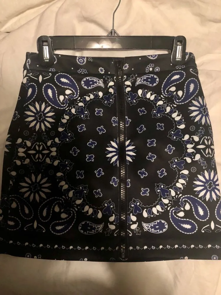 Nasty Gal Front Zip Paisley Skirt  - Image 3