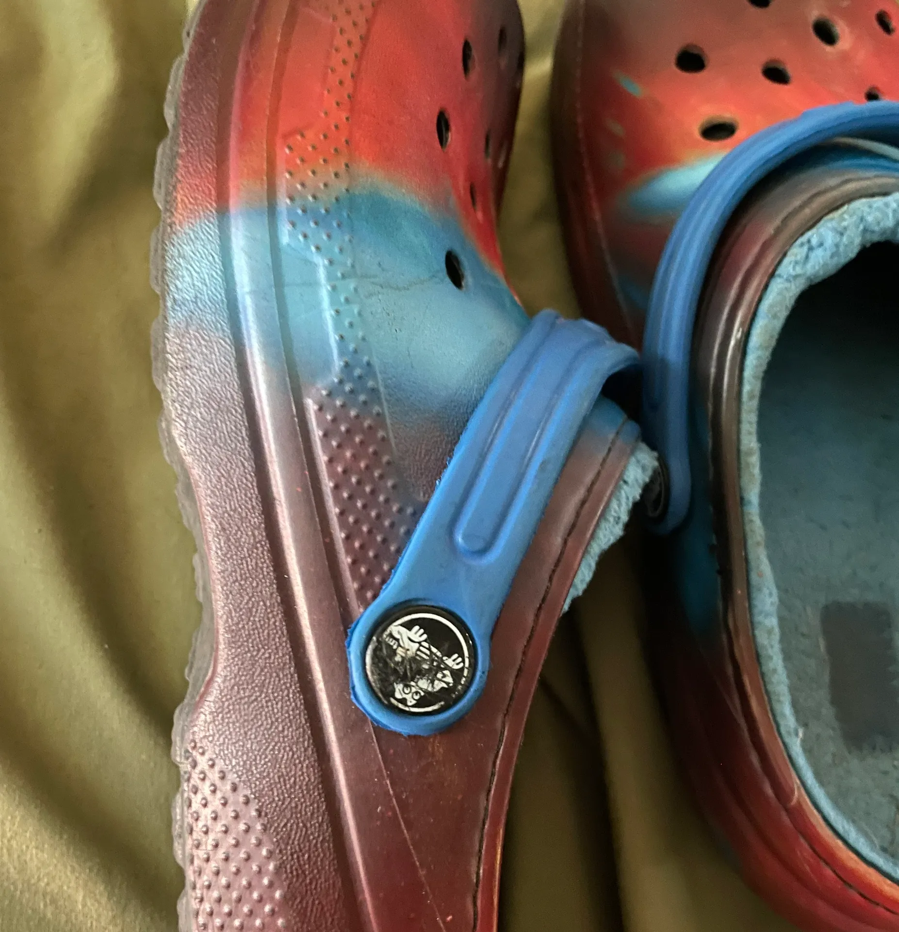 Red And Blue Fluff - Image 3