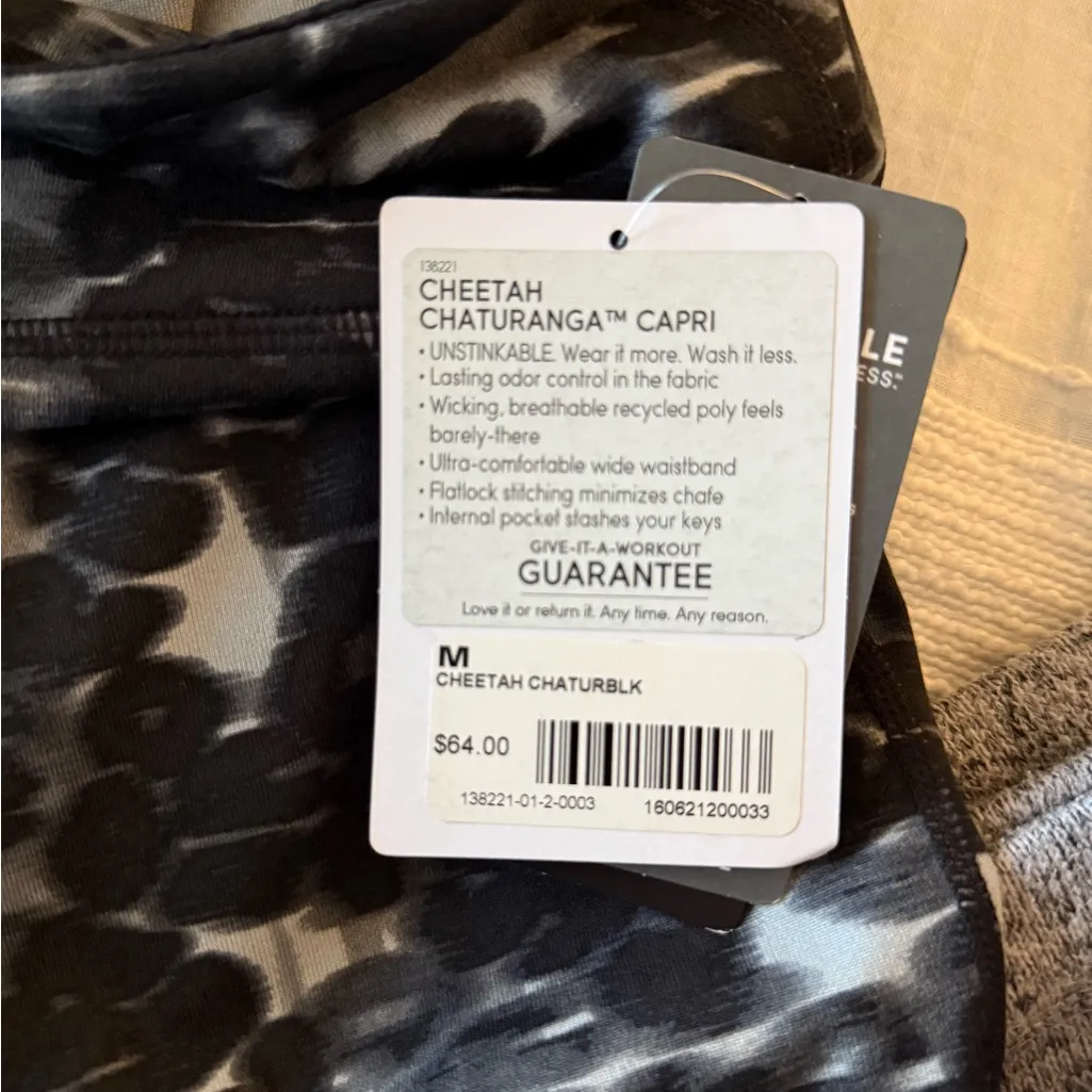NWT Athleta Cheetah Chatarunga Capri Leggings Black and Gray - Image 4