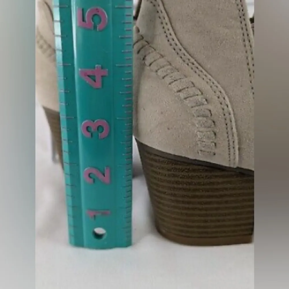 Indigo Rd. beige ankle boot - Image 6