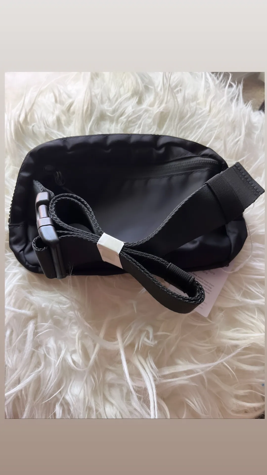 Lululemon Everywhere Belt Bag - Image 4