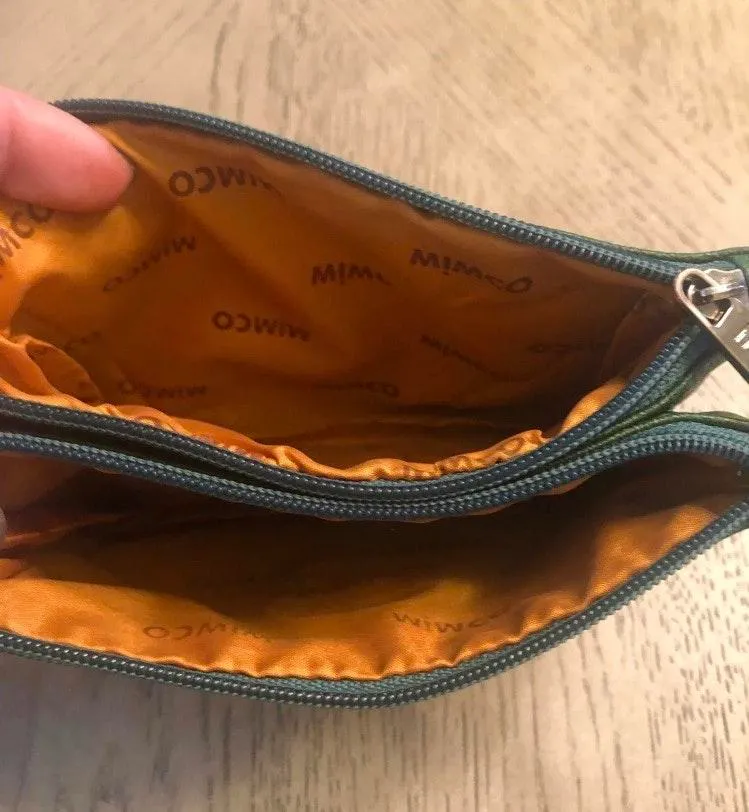 NWOT Australian designer leather  wristlet. Sz 7x5 - Image 4