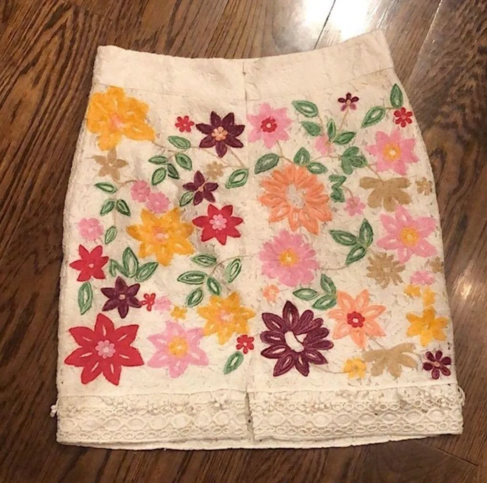 MAEVE ANTHROPOLOGIE Ayaka Lace Cream Embroidered Floral Pencil Skirt Sz 6 - Image 2