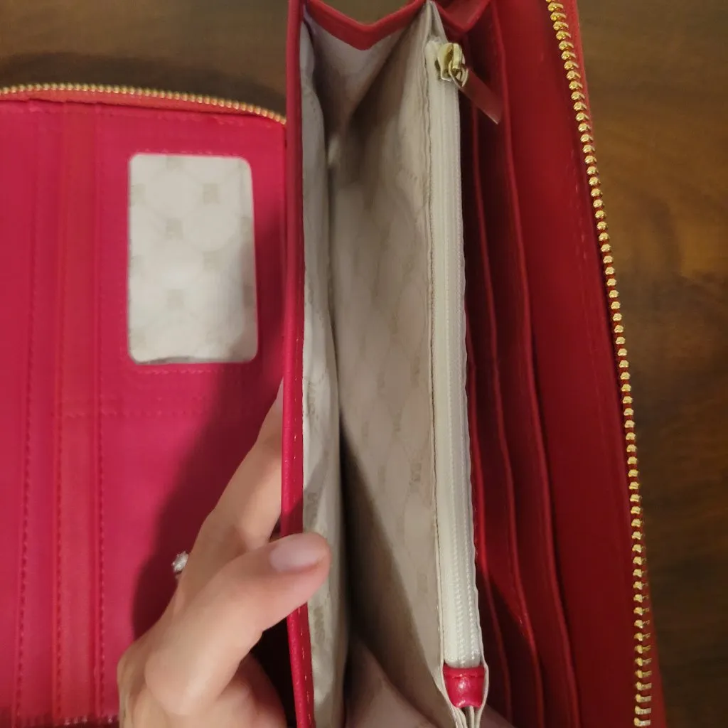 Steve Madden Red Wristlet Clutch | Grab it and go the distance | Like New - Image 10