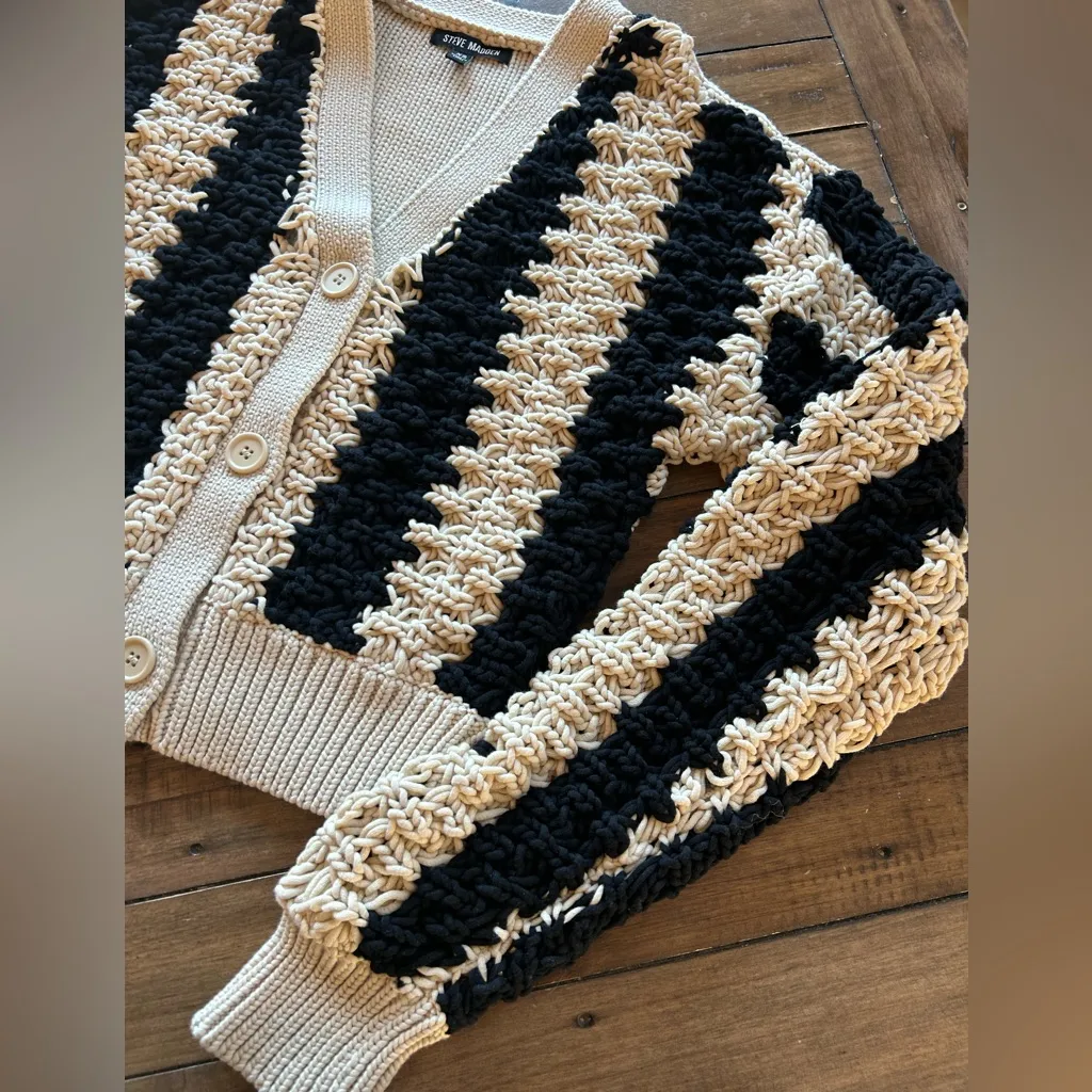 NWOT Steve Madden Lucas Chunky Knit Cardigan Black XS - Image 4