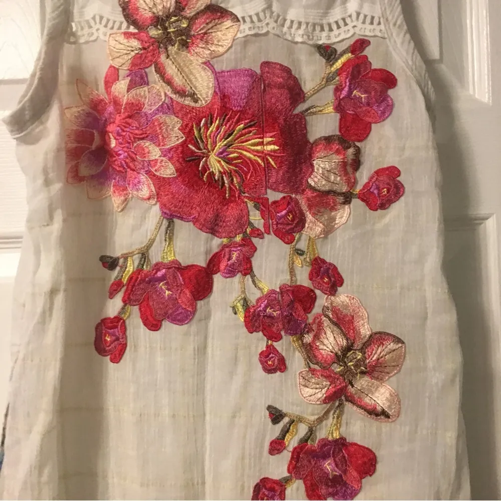 White Plaid Button Up Tunic - Image 11