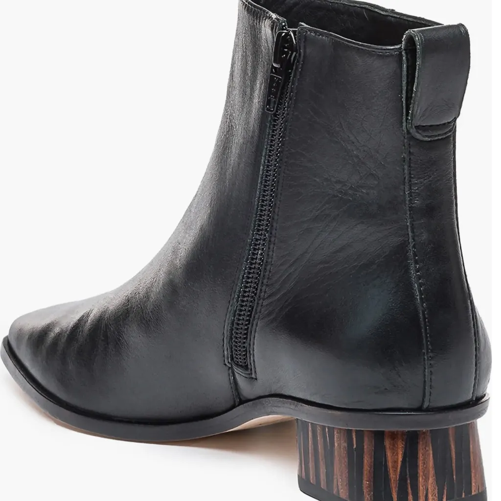 Bernardo Helene Bootie Size 9 - Image 3