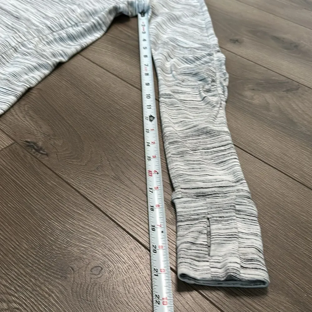 Lululemon Runderful Long Sleeve Space Dye‎ Camo White Silver Spoon Top Size 10 - Image 11