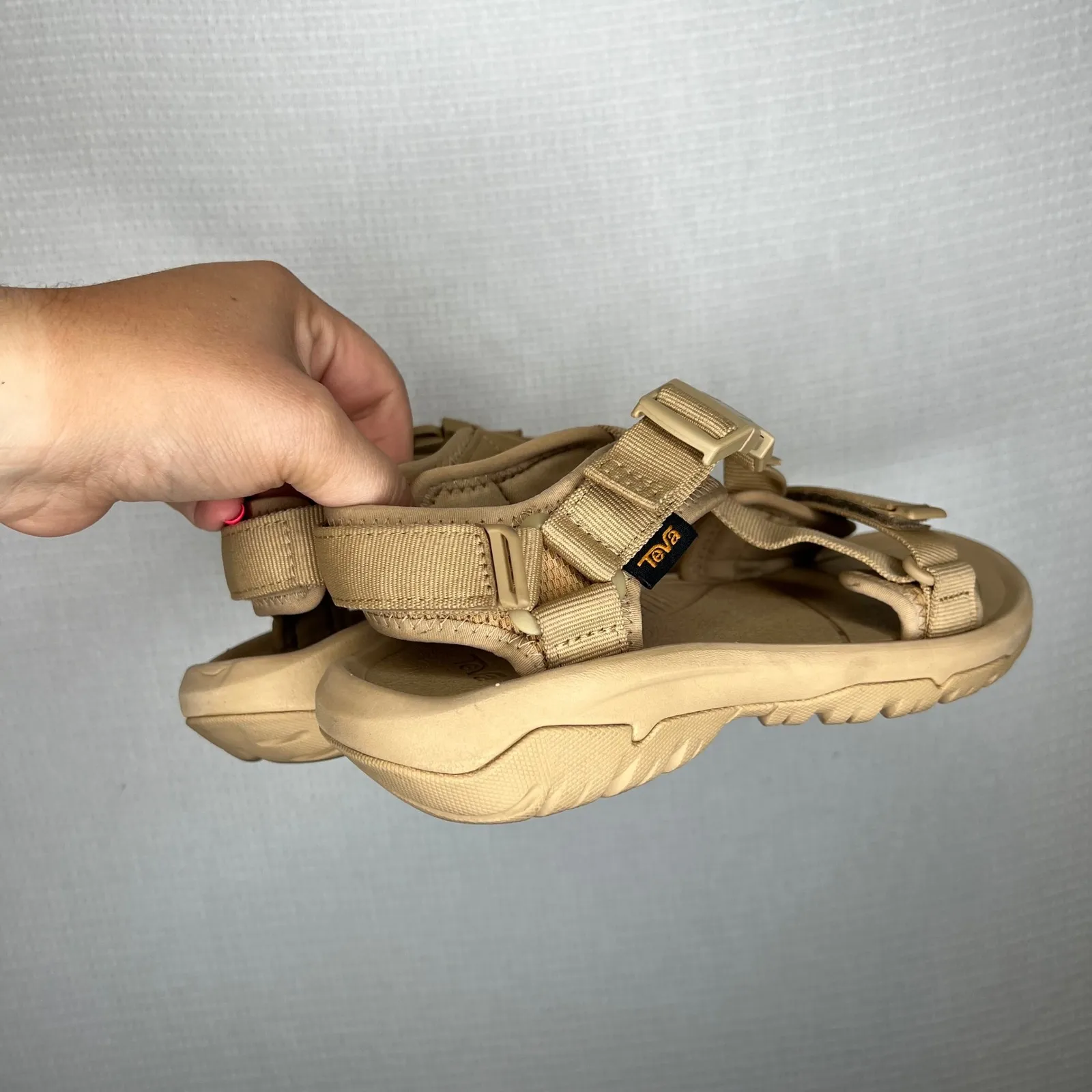 Teva Women's 7 Hurricane Verge Sandal Comfortable Outdoor Walking‎ Shoes Beige - Image 4