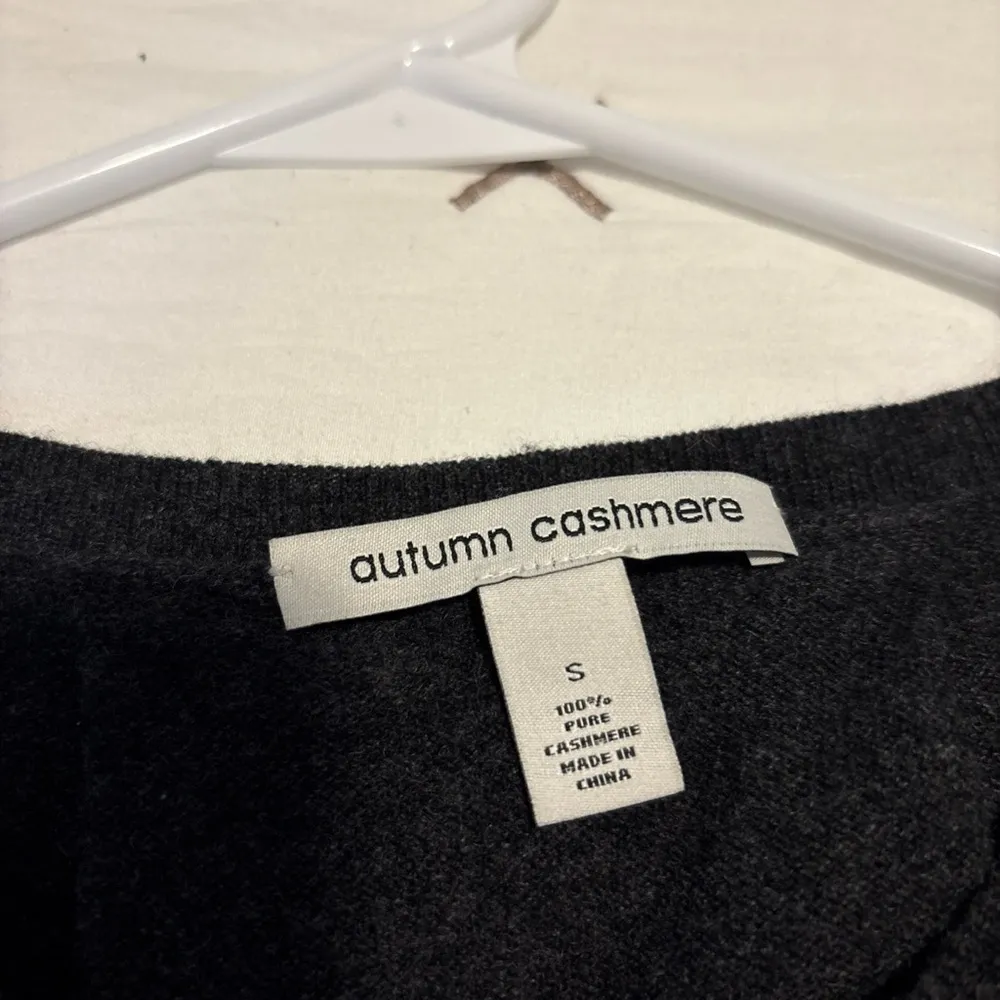 Autumn cashmere Small Charcoal Gray With Purple Lace 100% Cashmere Sweater - Image 4