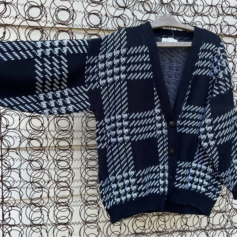 Vintage 80s black white houndstooth big plaid checkerboard knit cardigan sweater Size L - Image 2