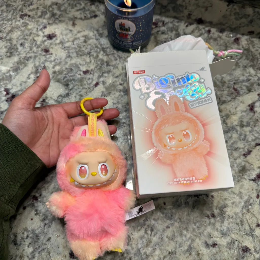Popmart Labubu Big Into Energy BIE Plushie Keychain Keyring “Loyalty” Pink - Image 5