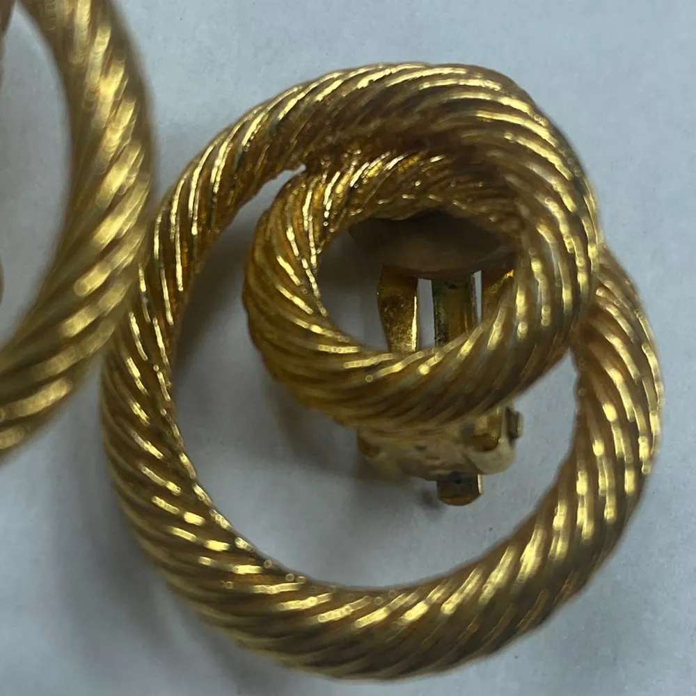 Gold Tone Metal Twisted Rope Swirl Cable Clip - Image 8