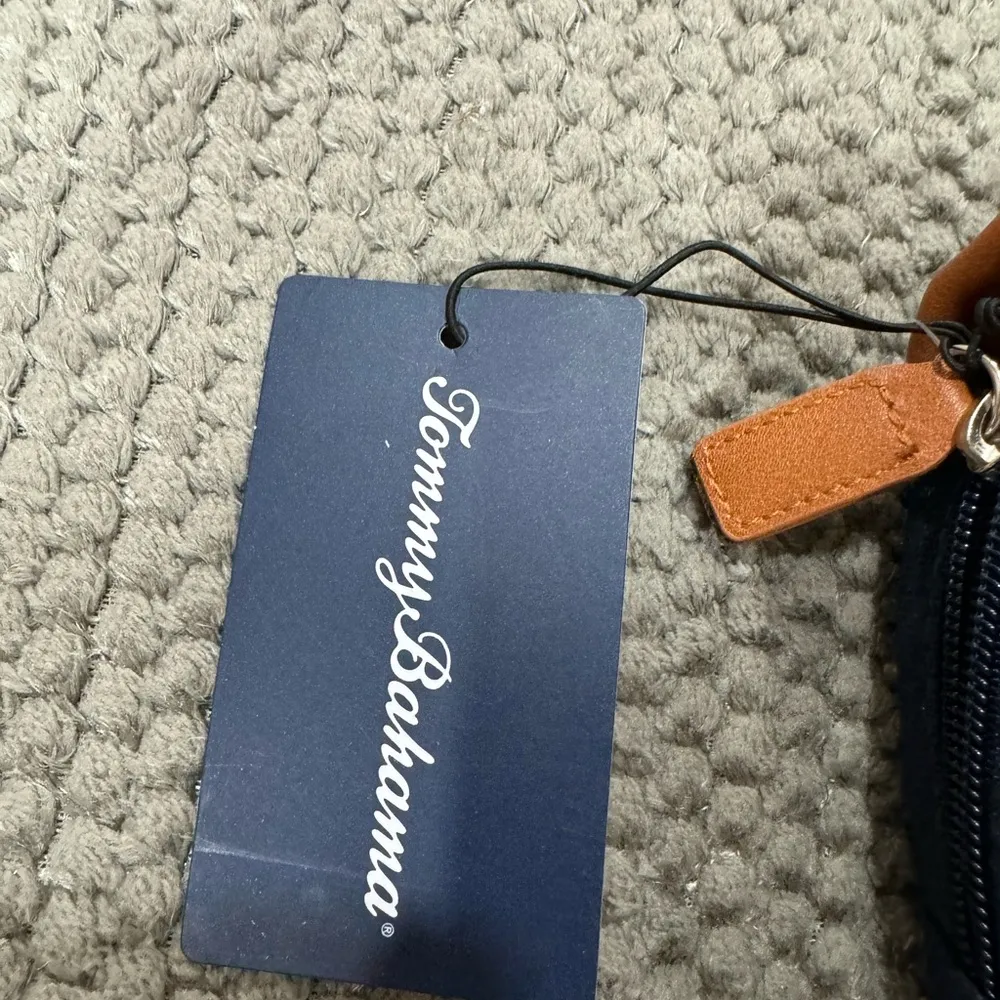 Tommy Bahama travel bag - Image 3