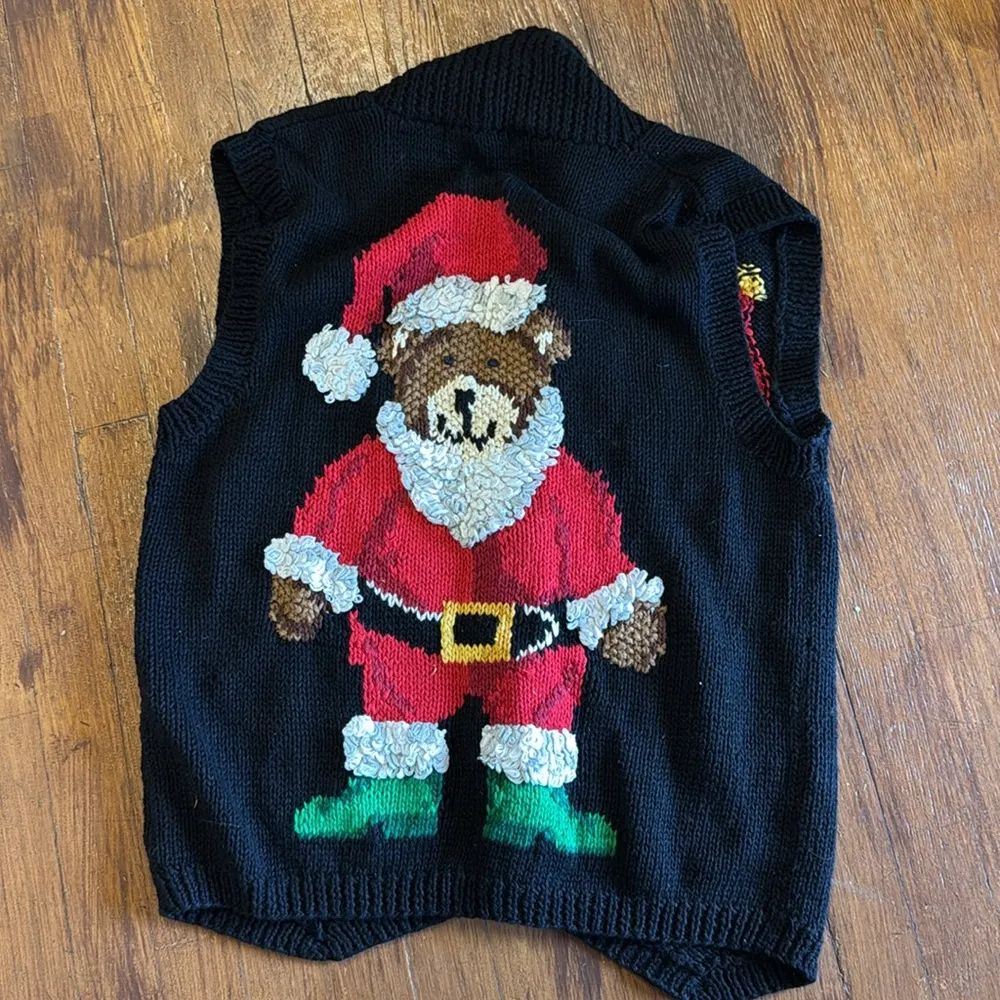 Vintage Eagle’s Eye Black Holiday Vest with Festive Bear Design Hand Knitted XL - Image 5