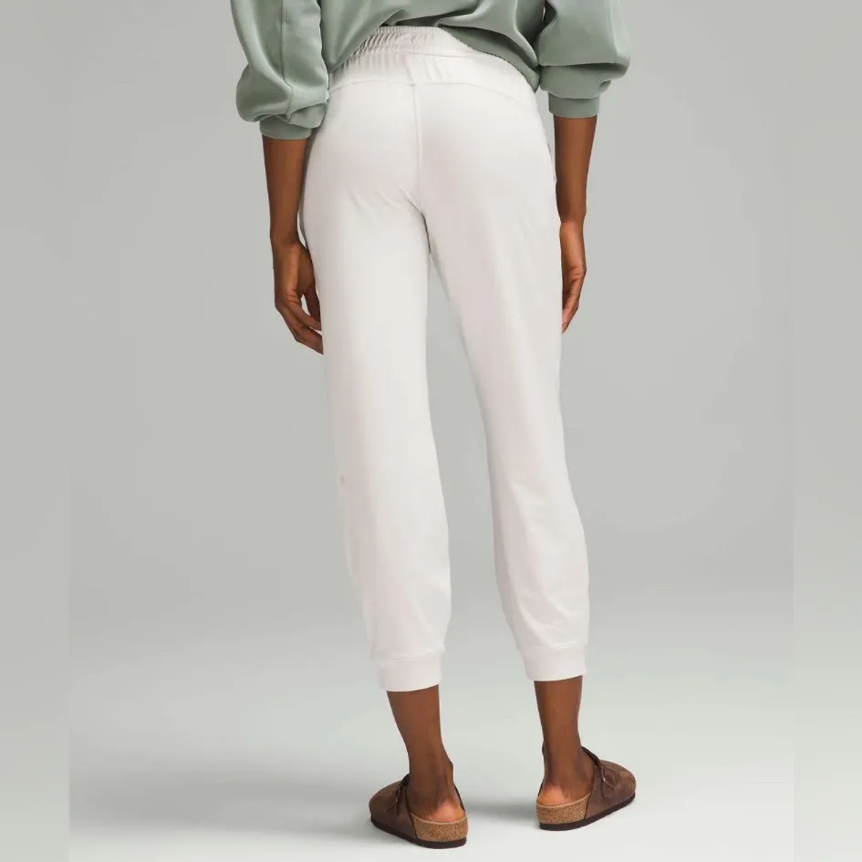 Lululemon  Soft Jersey Classic-Fit Mid-Rise Jogger *7/8 Length Heathered Bone - Image 6