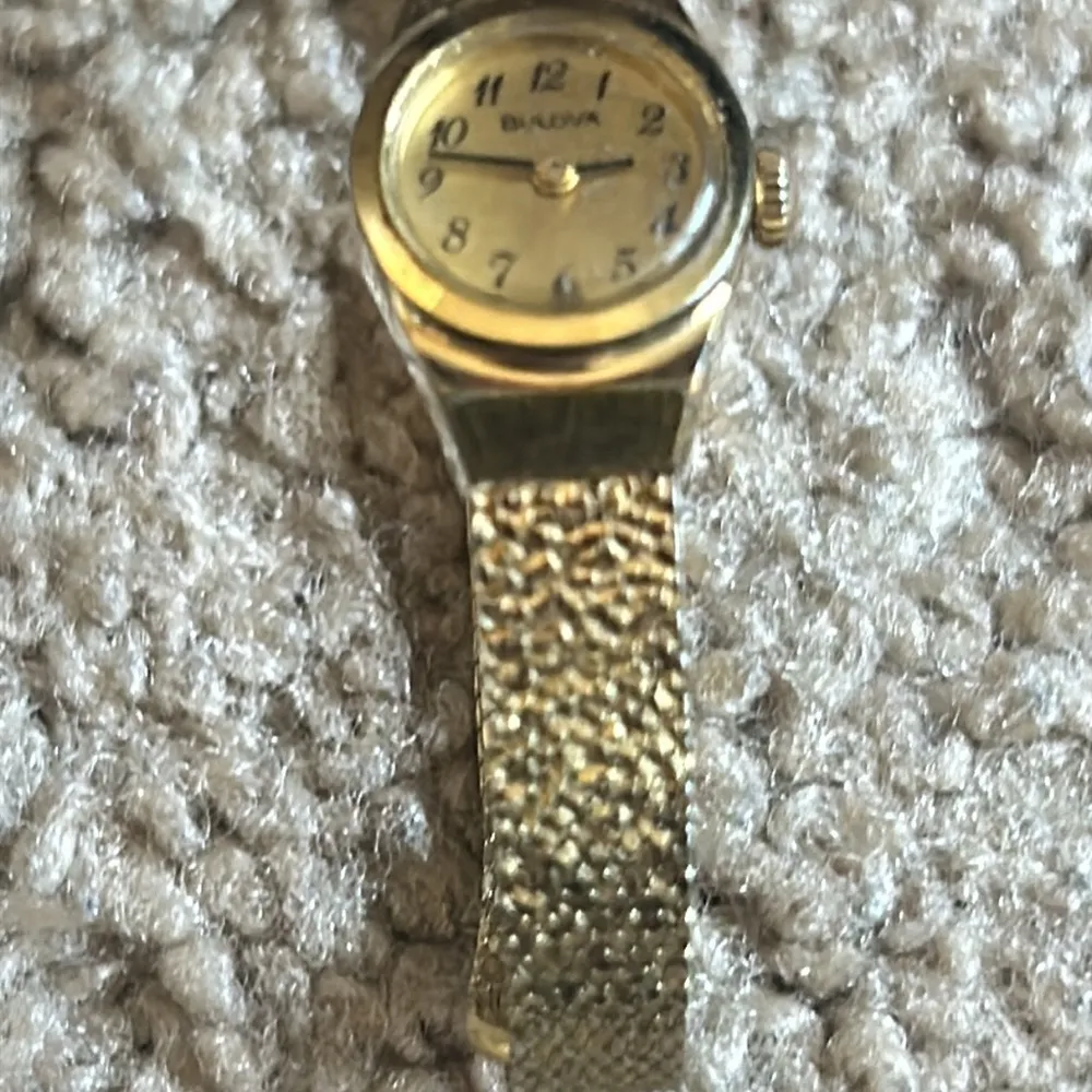 Bulova women’s vintage dainty gold bracelet watch adjustable measurements shown - Image 3