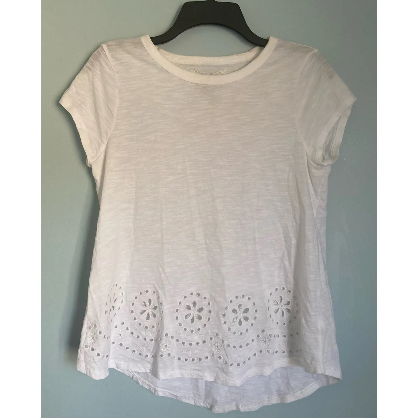 NWOT Cupio White Shirt Eyelet Details Large - Image 5