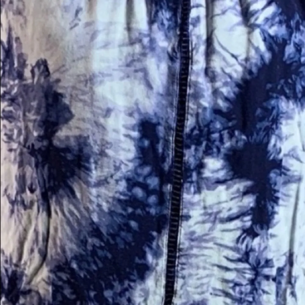Romeo & Juliet Couture blue and white tie dyed, embroidered dress / M / EUC - Image 12