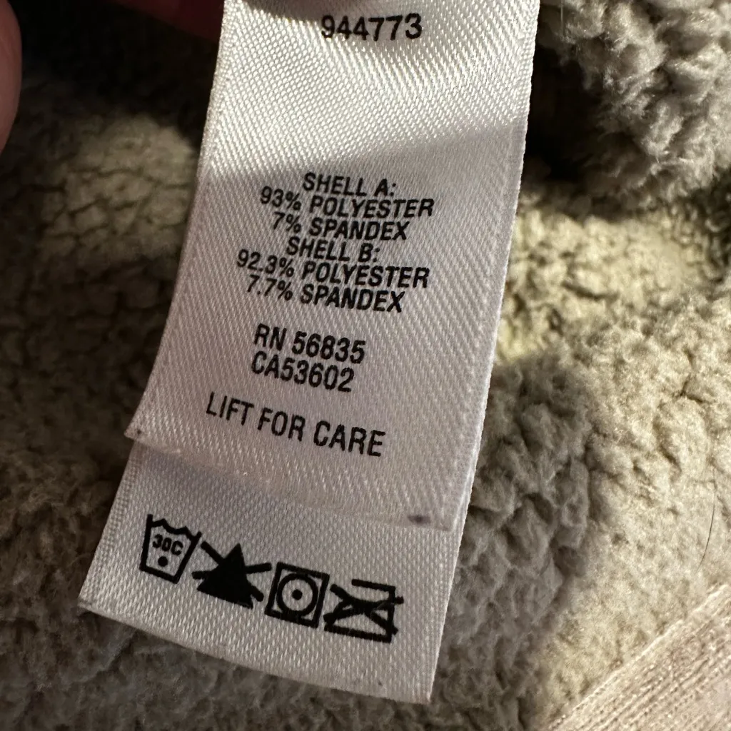 Cabela's Zonz Women’s Sz: M Woodlands Camo Full-Zip Fleece Lined Hunting Jacket. - Image 6