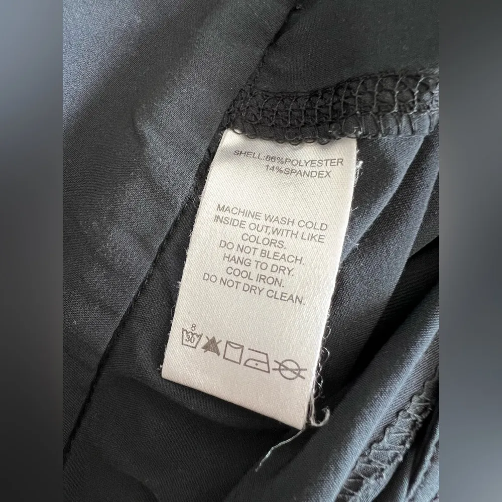 Alo Women Cropped Capri Pants Black Stretch Pockets Drawstring Snap Cargo XS - Image 4