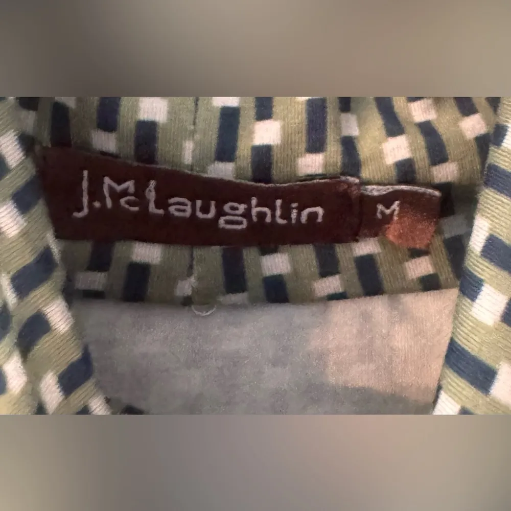 J. McLaughlin Nora Turtleneck in Navy/Olive Azrou Print- Medium - Image 3