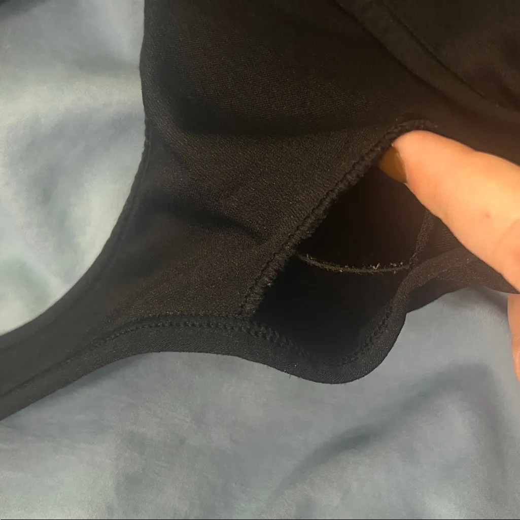 Tek Gear Women's Black Sports Bra - Image 4