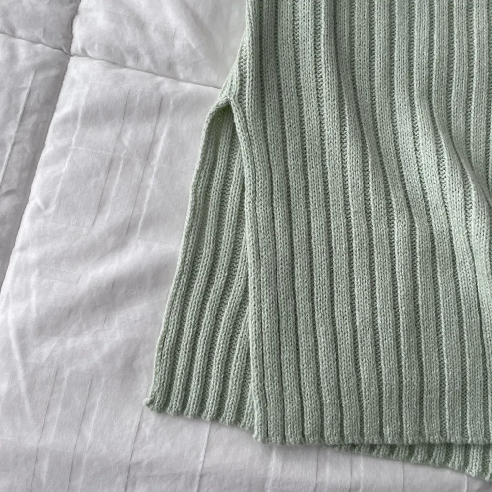 H&M EUC  Green V Neck Sweater Vest - Image 2
