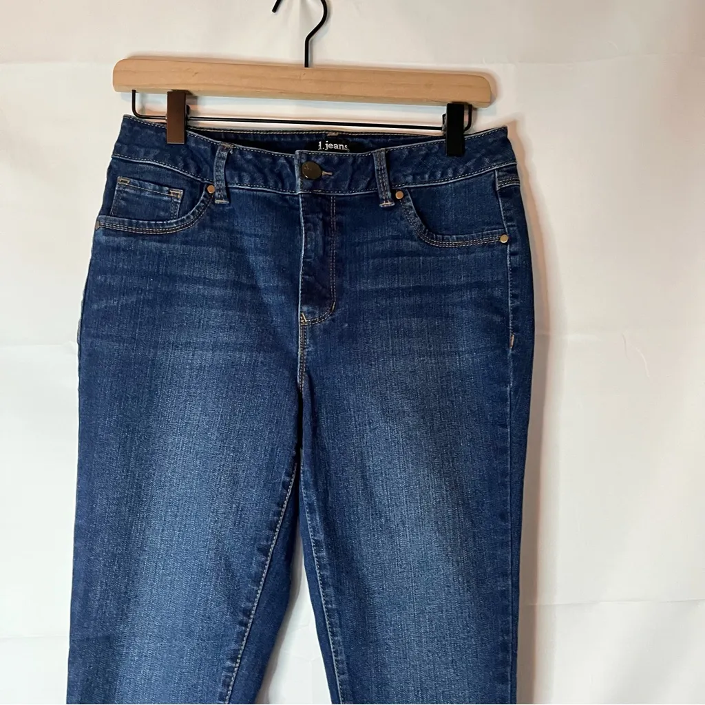 D. Jeans  Dark Wash  Skinny Jeans - Image 5