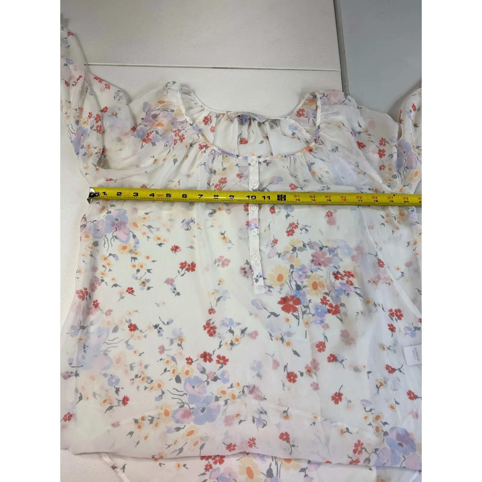 LC Lauren Conrad Floral Print Blouse Top Button Up Semi‎ Sheer White Size M - Image 5