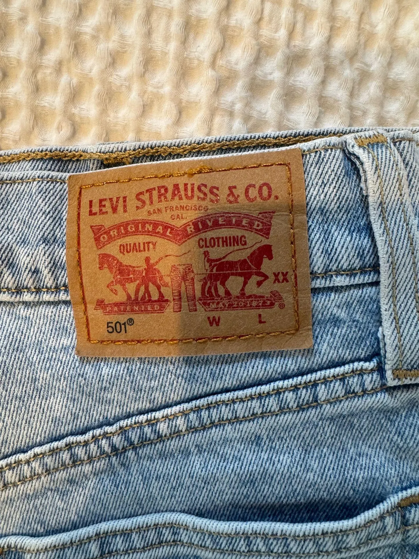 Levi’s 501 Shorts - Image 3