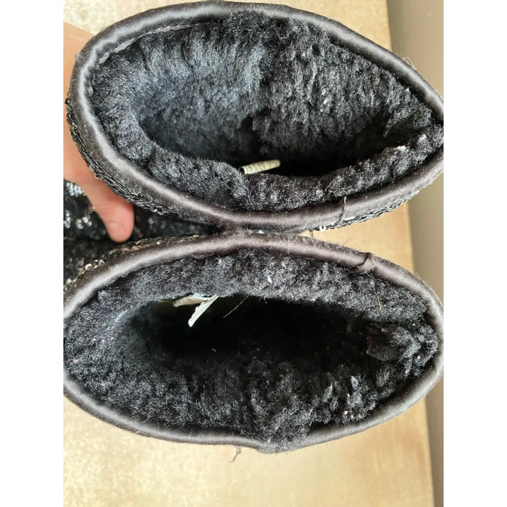 UGG Australia Black Sequin Boots Short Classic Shearling Winter Snow Ski Cold - Image 7