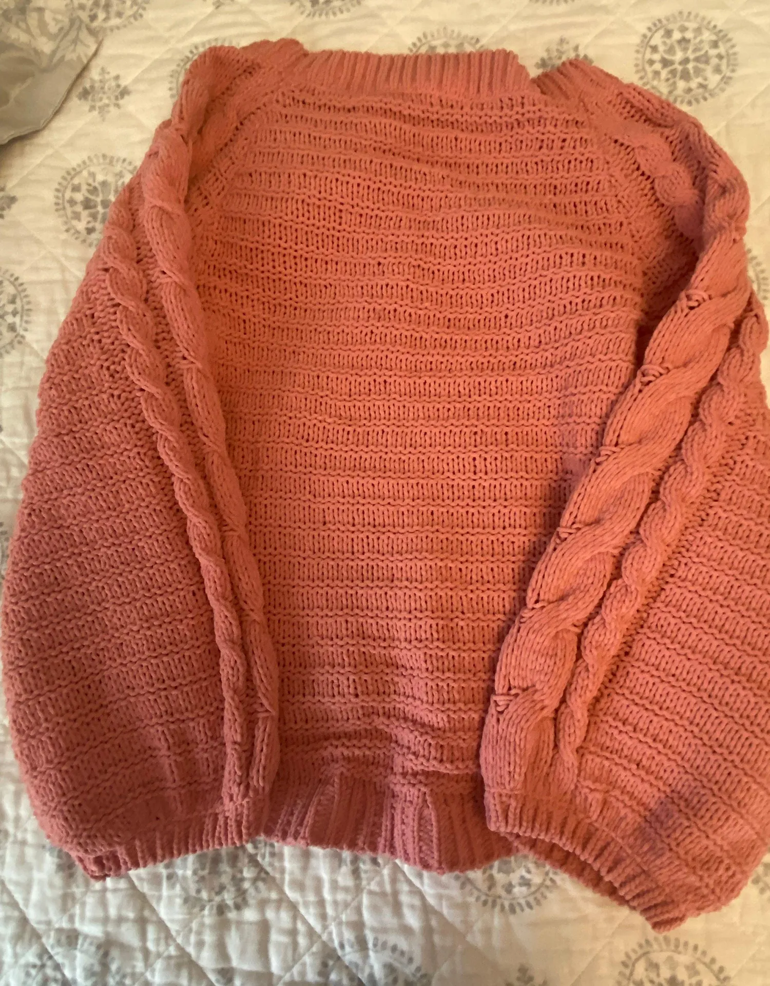 EXPRESS Pink Sweater - Image 3