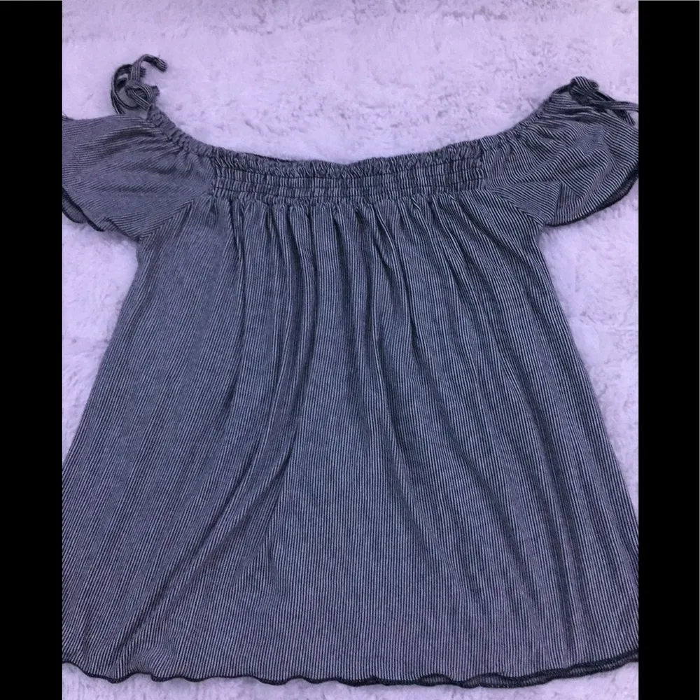 Soft & Sexy T Off the Shoulder - Image 3