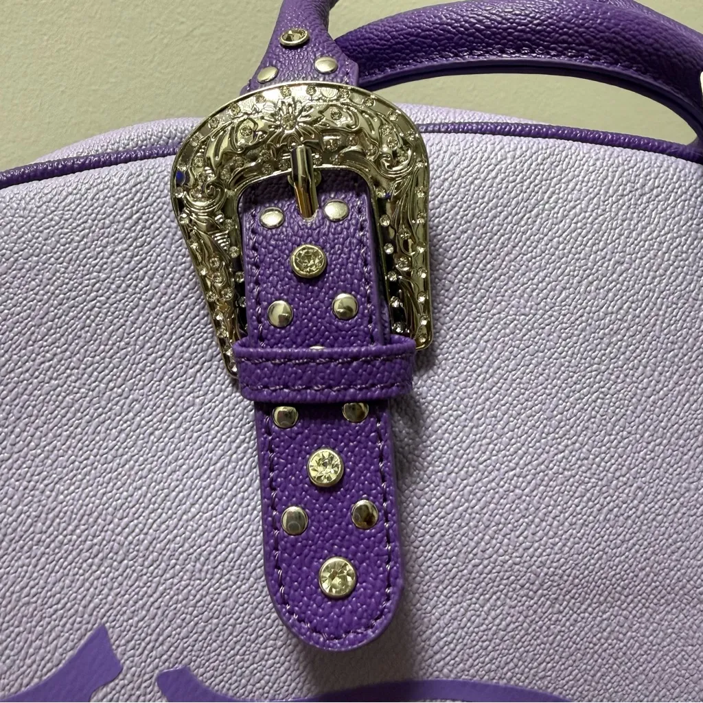 Von Dutch Lavender / purple duffle bag NWT - Image 3