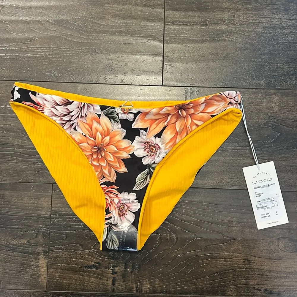 NWT  Glorious Garden Sublimity Reversible Bikini Bottom - Image 2