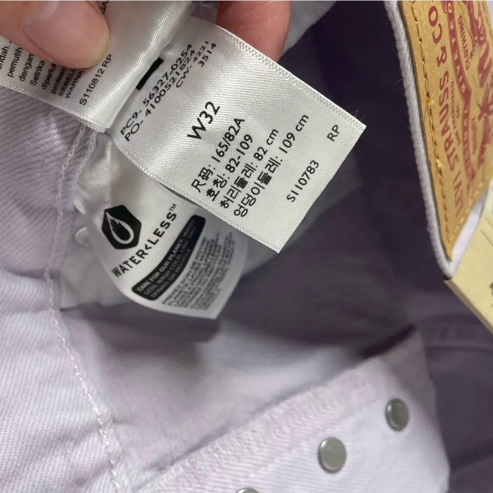 NEW Levi’s 501 High Rise Shorts Raw Hem Size 32 - Image 7