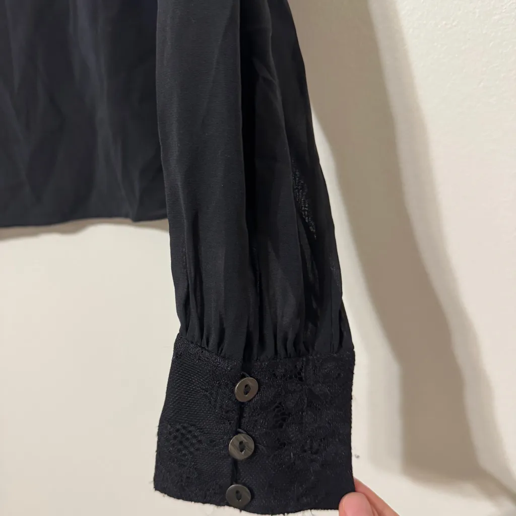 Alice + Olivia Silk Lace Blouse Size Small Black Floral Lace Top Luxury Minimal - Image 7