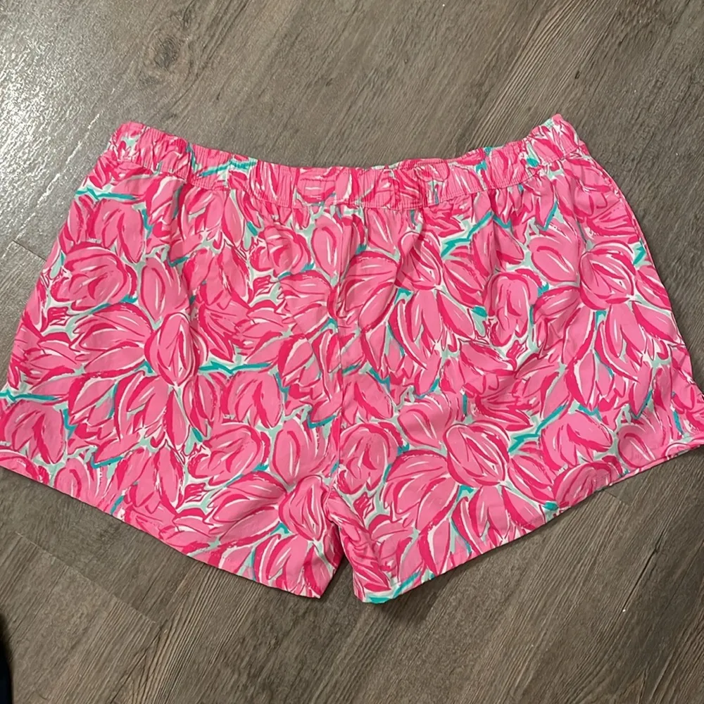Lauren James Tulip Print Athletic Shorts - Image 5