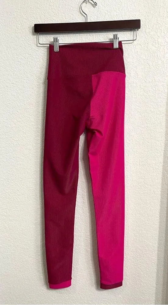 Beach Riot Womens Athletic Leggings Pink Two Tone Ribbed Size XS - Image 2